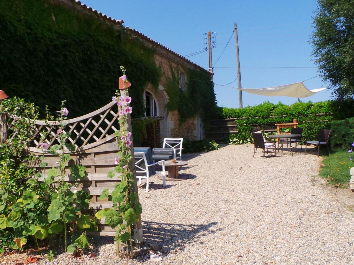 Stone House In A Vineyard With Swimming Pool Villa Monprimblanc Exterior photo