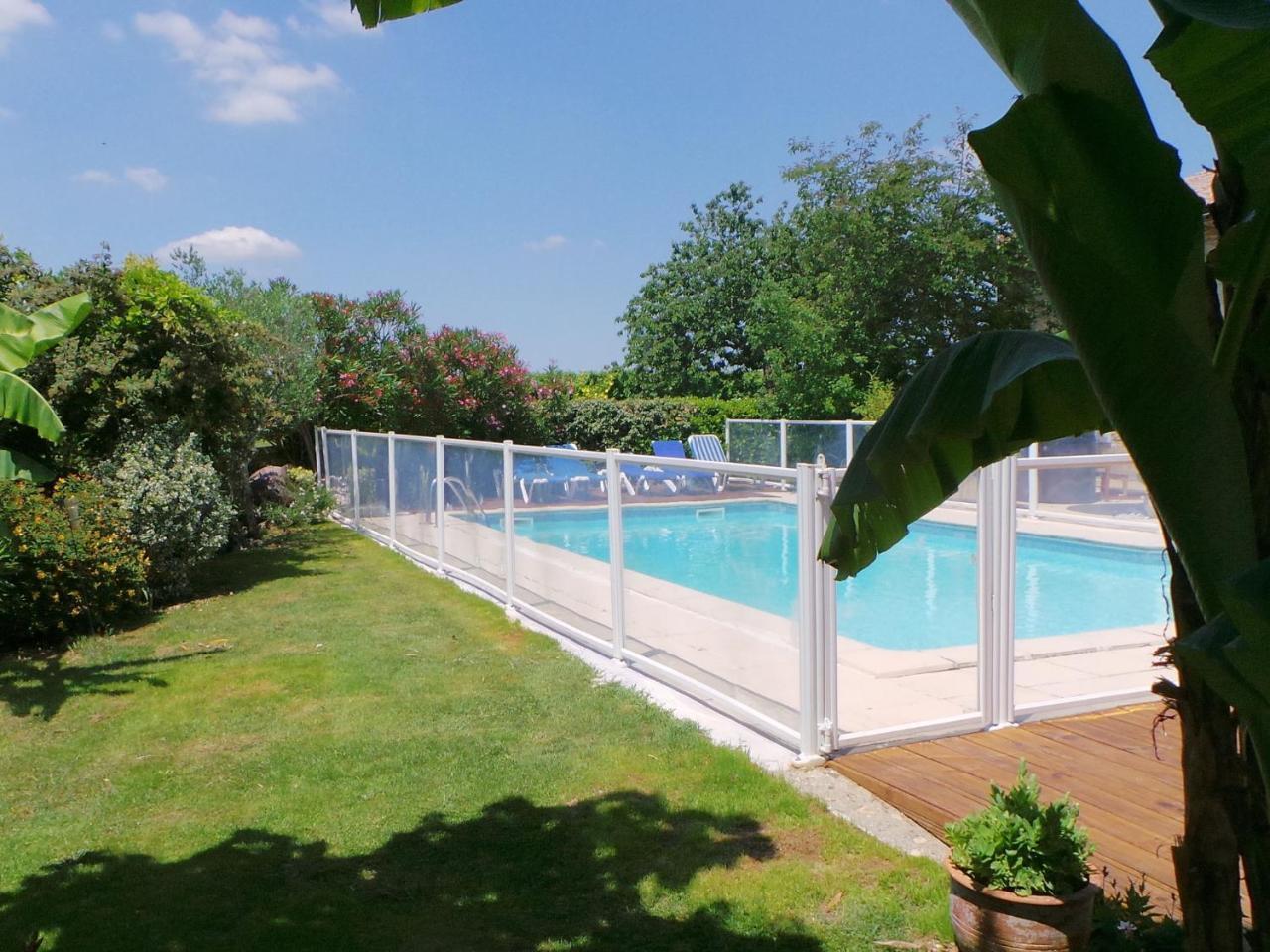 Stone House In A Vineyard With Swimming Pool Villa Monprimblanc Exterior photo